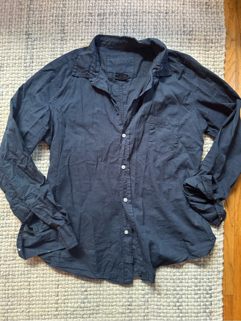Frank & Eileen Featherweight Cotton Barry Shirt in Navy Medium - Picture 3 of 6